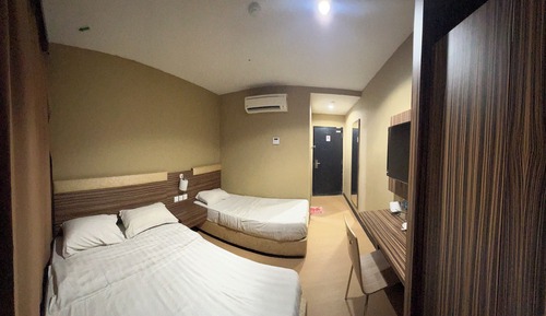 Triple Room