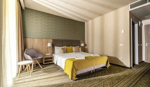 Twin Room, Balcony, Courtyard View