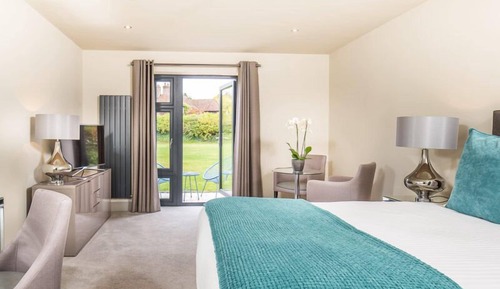 Deluxe Double Room, Accessible, Private Bathroom