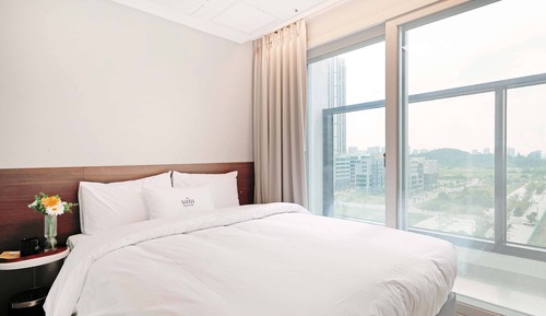 Luxury Double Room, City View