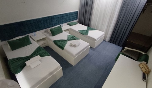Economy Triple Room