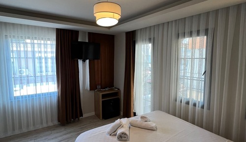 Luxury Double Room, Balcony, City View