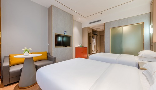 Luxury Twin Room, City View