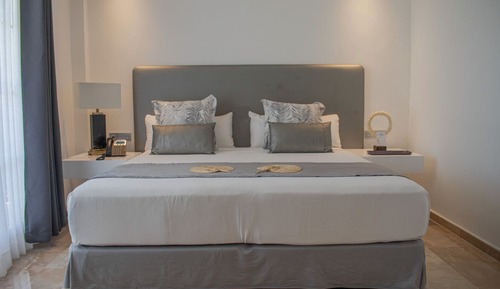 Comfort Suite, Balcony, Pool View