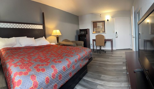 Deluxe Room, 1 King Bed, Non Smoking