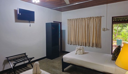 Superior Triple Room, Patio, Garden View