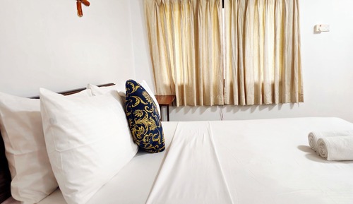 Standard Double Room, Garden View