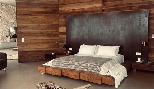 Signature Room