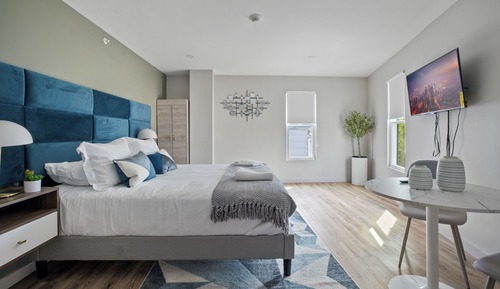 Deluxe Studio Suite