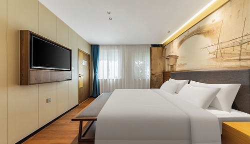 Standard Suite, Courtyard View
