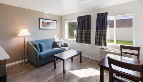 Suite, 1 King Bed, Accessible, Non Smoking