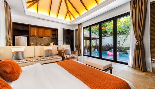 Villa, Garden View