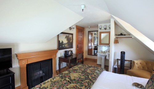 Classic Suite, Multiple Beds (Top Floor)