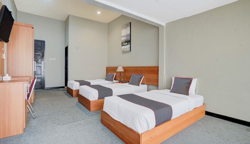 Standard Suite, 3 Twin Beds