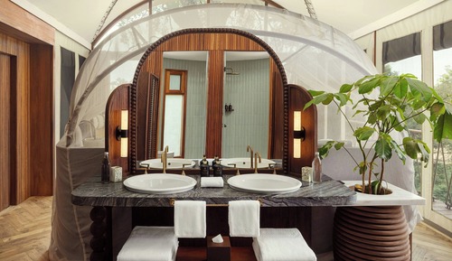 Suite, 1 King Bed, River View