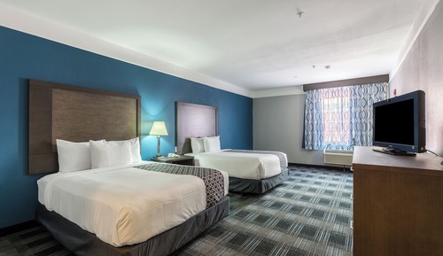 Room, 2 Queen Beds, Bathtub Grab Bars, Non Smoking