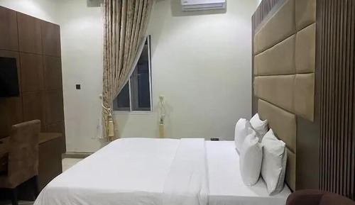 Deluxe Room, Balcony, City View