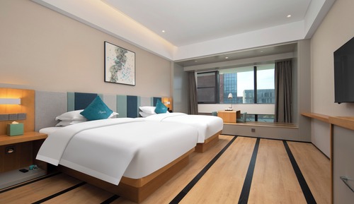 City Double Room, Partial Ocean View