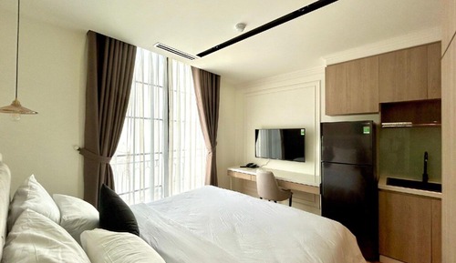 Superior Studio, City View