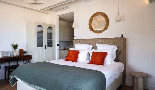 Luxury Suite, Ensuite, Sea View (Jacuzzi)