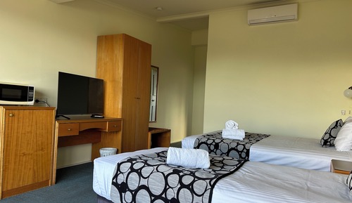 Triple Room, Patio, Mountain View