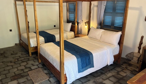 Forest Nest with Two Bed Bungalow