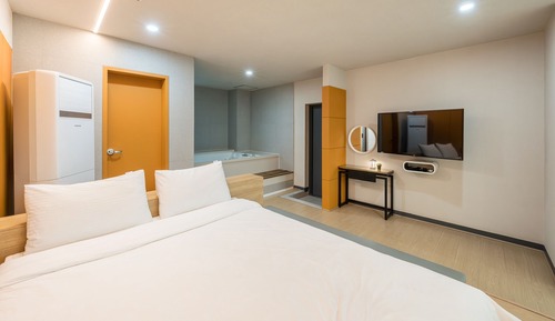 Basic Room, 1 Bedroom (Room B101 (Couple Room))