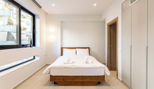Basic Studio, 1 Queen Bed, Non Smoking, Kitchenette