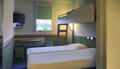 Triple Room, Multiple Beds
