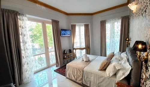 Deluxe Room, Non Smoking, Private Bathroom