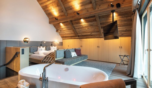 Luxury Tree House, Mountain View