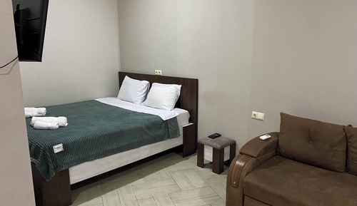 Deluxe Double Room, Mobility Accessible, Pool View