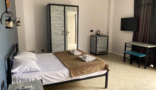 Double Room, Mountain View