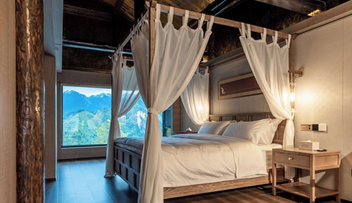 Luxury Suite, Mountain View
