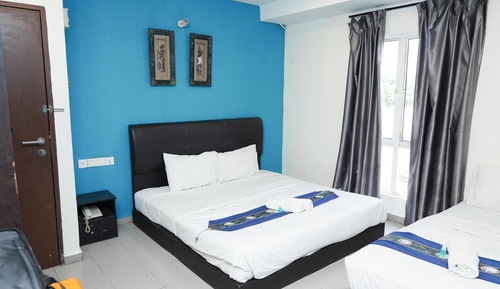 Superior Triple Room