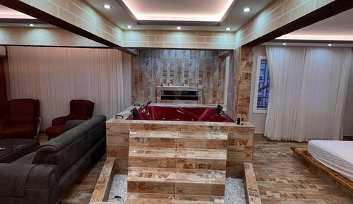 Luxury Suite