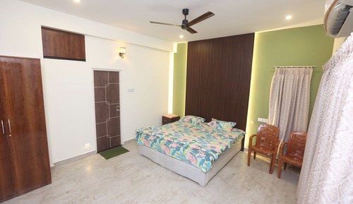 Luxury Apartment, Beach View