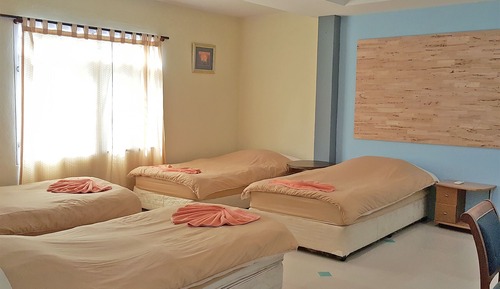 Family Room 6 people