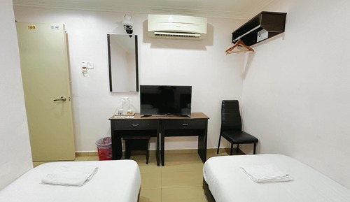 Standard Twin Room