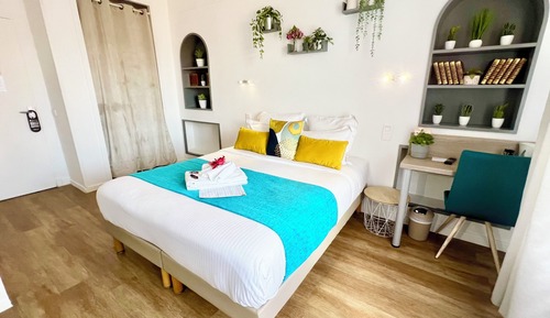 Superior Room, Balcony, City View