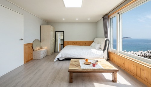Basic Room, 1 Bedroom (Apt. 202, Building B)