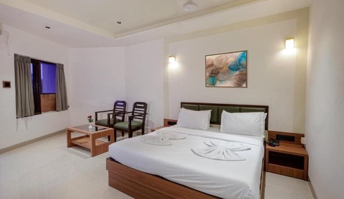 Deluxe Double or Twin Room