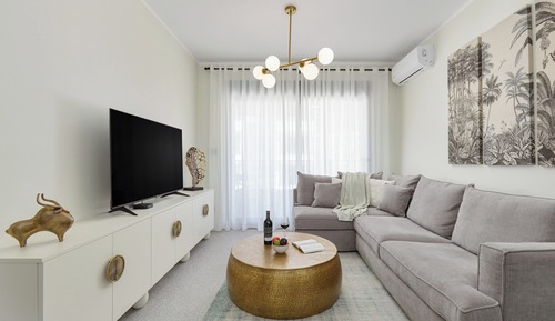 ONE BEDROOM APARTMENT