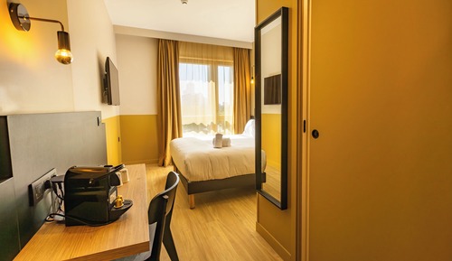 Suite 2 connected Studios