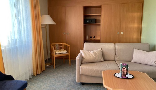 Comfort Suite, Hill View