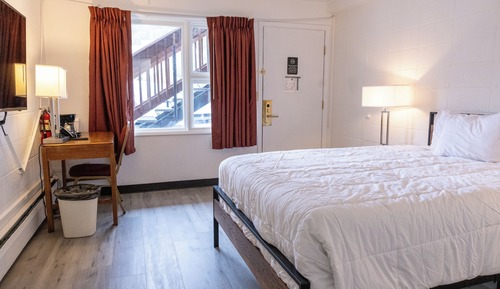 Basic Single Room, Mountain View