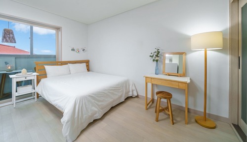 Basic Room, 1 Bedroom (Room 204 (Ocean View))