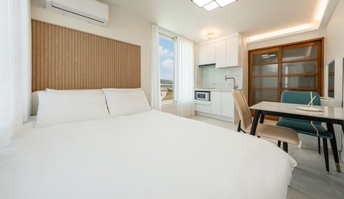 Basic Room, 1 Bedroom (204(Renovated in 2024))