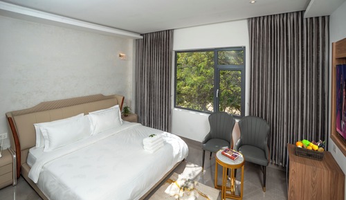 Superior Double Room, City View