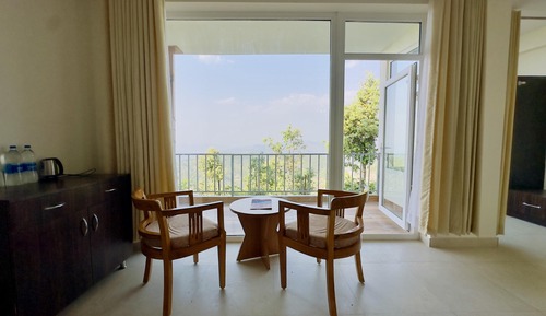 Executive Deluxe Himalayan View Room with Balcony